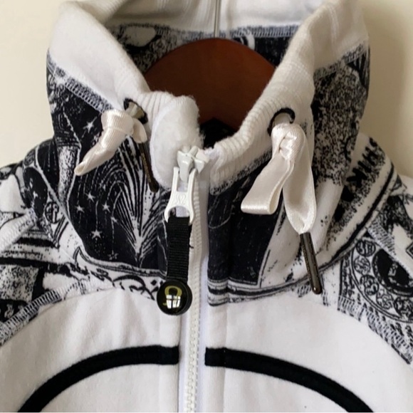 Lululemon Scuba Sweatshirt - Picture 4 of 4